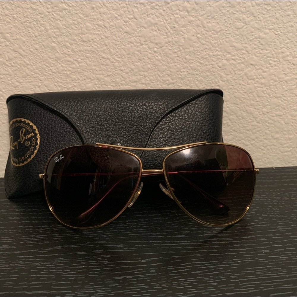 COPY - Ray Ban sunnies 🕶